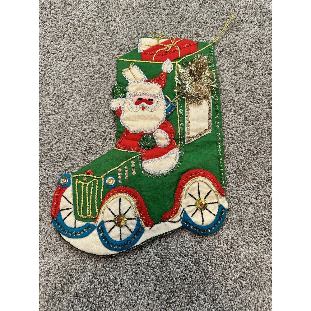 Vintage Handmade Christmas Wall Hanging Sequins Santa in Old Car‎